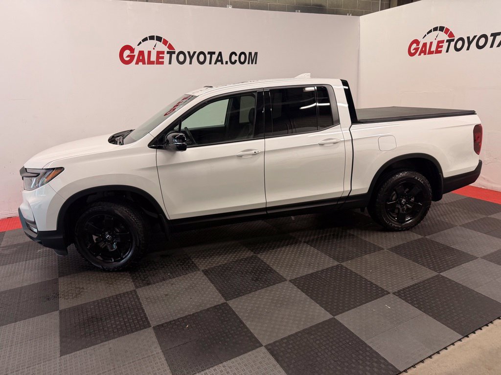 Used 2025 Honda Ridgeline Black Edition image 9