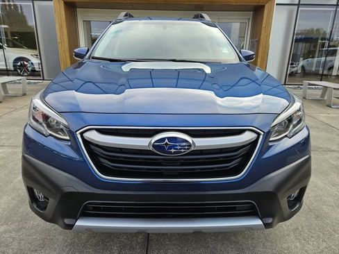 Used 2022 Subaru Outback Limited AWD/4WD image 2