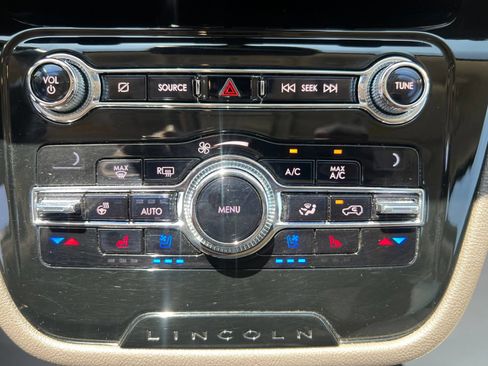 Used 2020 Lincoln Corsair AWD w/ Equipment Group 101A image 36