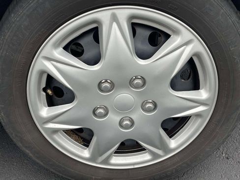 Used 2012 Ford Fiesta SE w/ Moon & Mood Pkg image 9