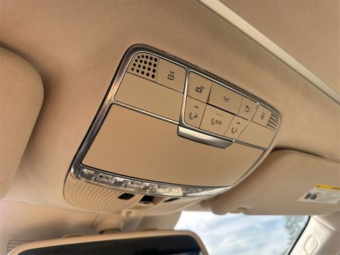 Used 2017 Mercedes-Benz S 550 Sedan image 31