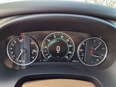 Used 2018 Buick LaCrosse Essence image 12