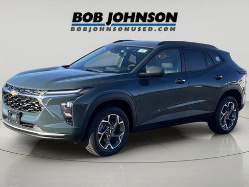 New 2026 Chevrolet Trax LT w/ Driver Confidence Package image 7