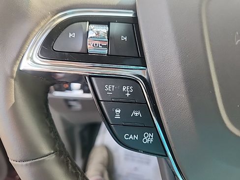 Used 2023 Lincoln Nautilus Reserve w/ Equipment Group 201A AWD/4WD image 14
