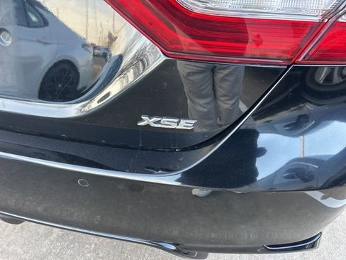 Used 2018 Toyota Camry XSE image 4