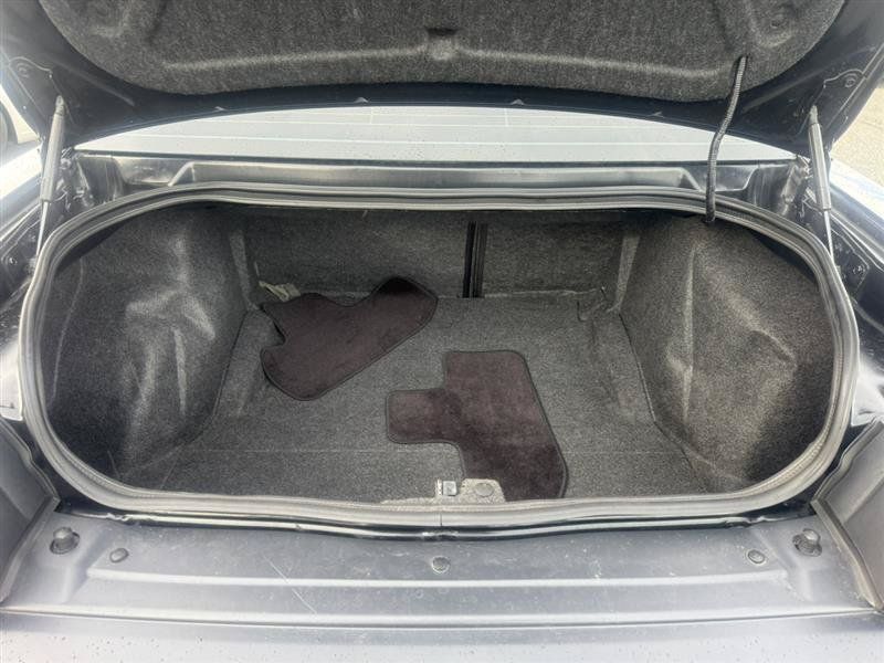 Used 2016 Dodge Challenger R/T Scat Pack w/ Leather Interior Group RWD image 14