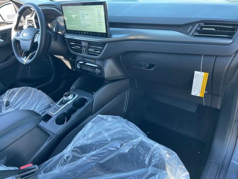 New 2025 Ford Escape Active w/ Active Premium Tech Pack image 15