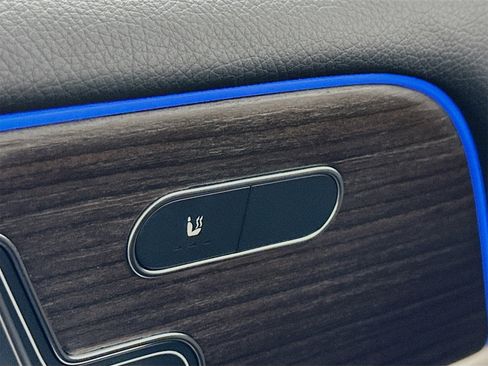 Certified 2025 Mercedes-Benz GLB 250 image 20