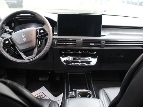 Used 2023 Lincoln Corsair Standard w/ Equipment Group 101A image 16