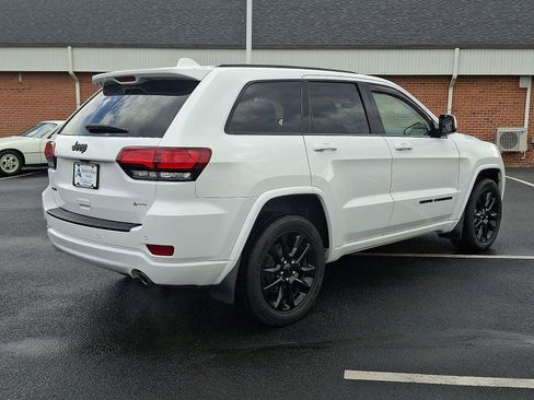 Used 2020 Jeep Grand Cherokee Altitude AWD/4WD image 6