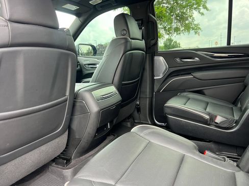 Used 2024 Cadillac Escalade Sport w/ LPO, ONYX Package AWD/4WD image 33