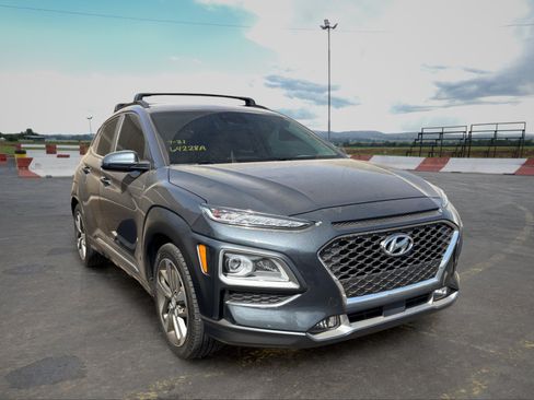 Used 2021 Hyundai Kona Ultimate FWD image 2
