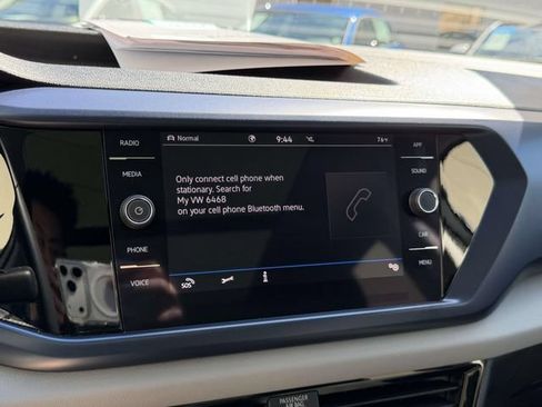 Certified 2023 Volkswagen Taos SE w/ Panoramic Sunroof Package AWD/4WD image 29
