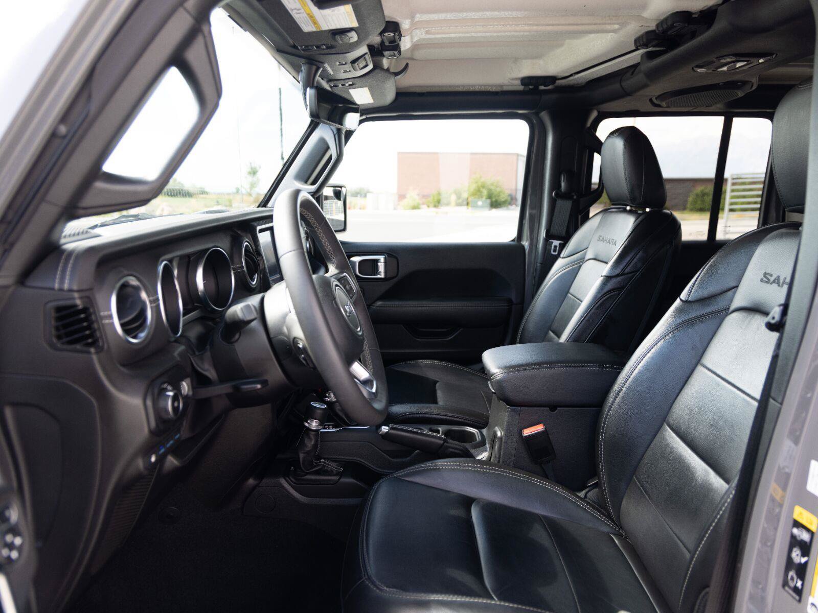 Used 2023 Jeep Wrangler Unlimited Sahara AWD/4WD image 21