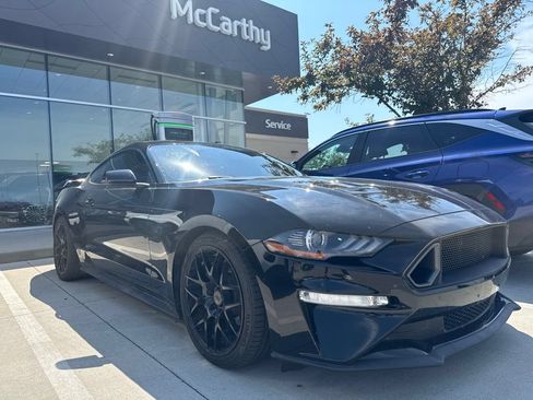 Used 2018 Ford Mustang GT Premium RWD image 1