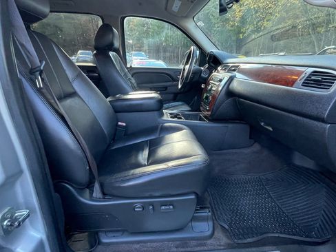 Used 2010 Chevrolet Silverado 1500 LTZ w/ Z71 Appearance Package image 30