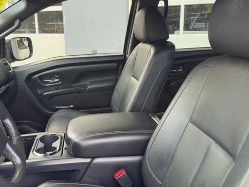Used 2019 Nissan Titan SL w/ Midnight Edition AWD/4WD image 11