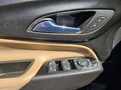 Used 2024 Chevrolet Equinox Premier image 17