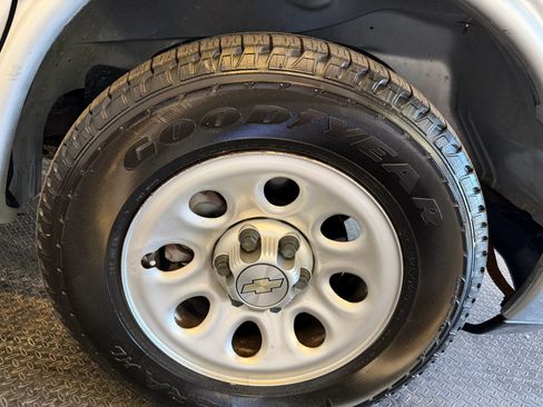 Used 2012 Chevrolet Express 1500 AWD w/ Power Package image 30