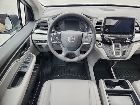Used 2024 Honda Odyssey EX-L image 11
