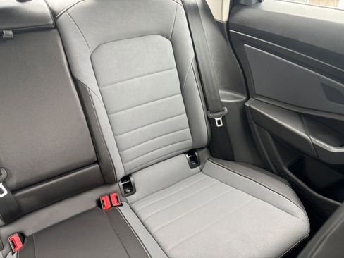 Used 2025 Volkswagen Jetta SE image 32