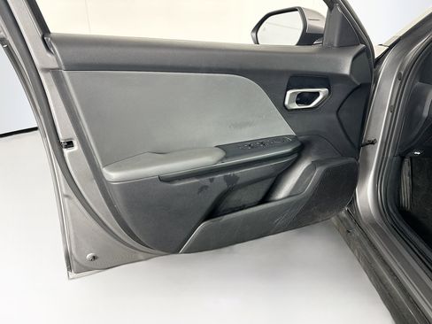 Used 2025 Kia K4 LXS image 25