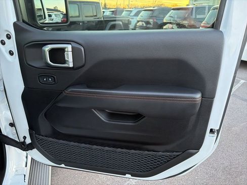 Used 2022 Jeep Gladiator Mojave w/ LED Lighting Group image 20