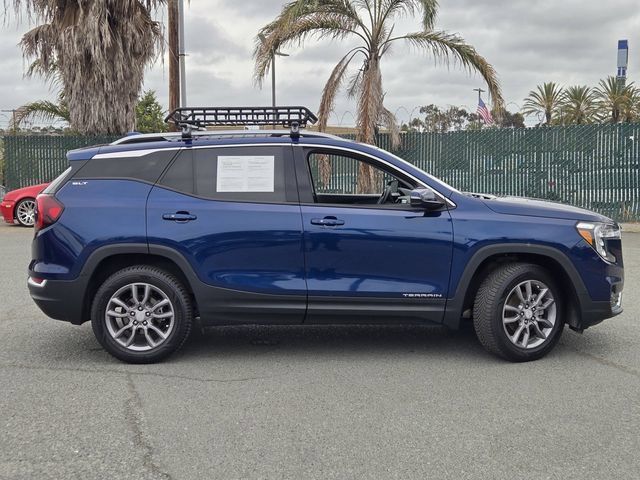 Used 2023 GMC Terrain SLT AWD/4WD image 15
