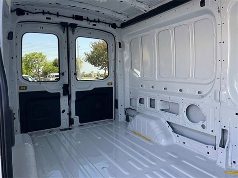 New 2025 Ford Transit 250 148 Medium Roof image 23
