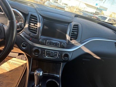 Used 2019 Chevrolet Impala LT w/ LT Convenience Package image 11