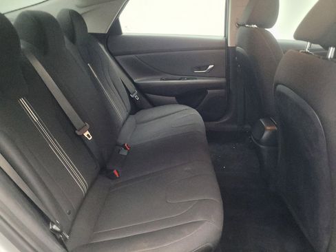 Used 2021 Hyundai Elantra SEL image 19