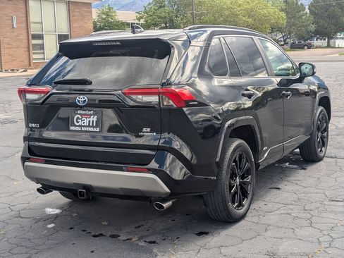 Used 2022 Toyota RAV4 SE w/ Convenience Package AWD/4WD image 3