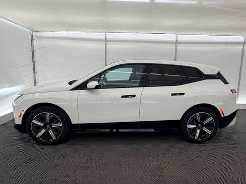 Used 2023 BMW iX xDrive50 w/ Sport Package image 3