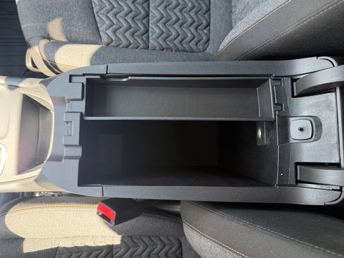 Used 2024 Chevrolet Equinox LT w/ LPO, Floor Liner Package AWD/4WD image 31