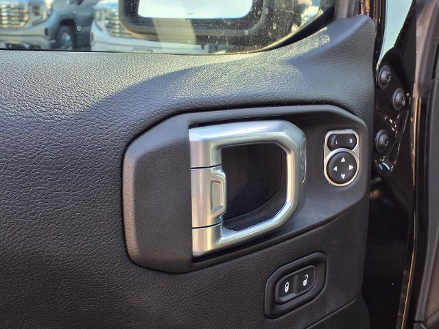 Used 2022 Jeep Wrangler Unlimited Sahara AWD/4WD image 15