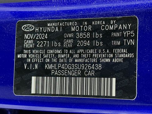 Used 2025 Hyundai Elantra Limited FWD image 12