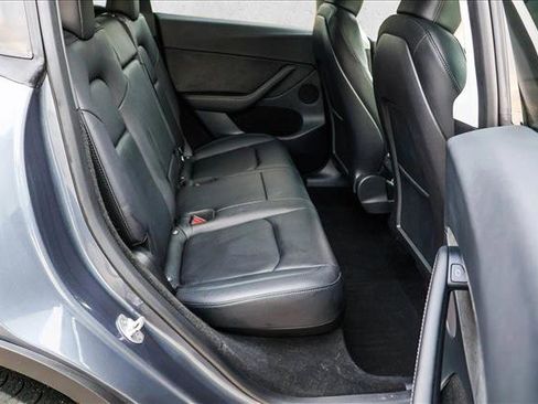 Used 2023 Tesla Model Y Long Range image 28