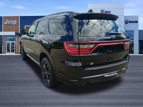 Used 2023 Dodge Durango GT AWD/4WD image 3