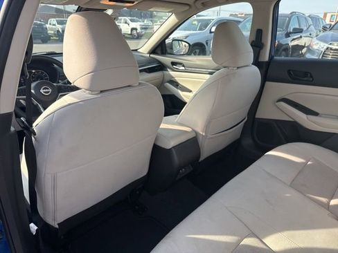 Used 2025 Nissan Altima 2.5 SV FWD image 26