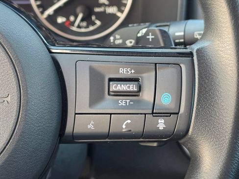 Used 2023 Nissan Rogue SV AWD/4WD image 18