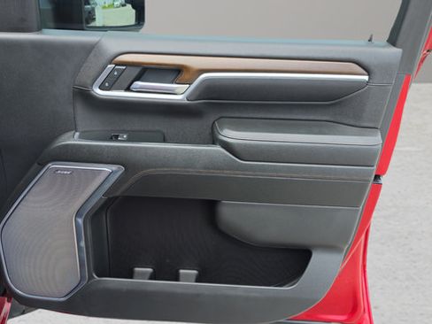 Used 2024 Chevrolet Silverado 2500 High Country w/ High Country Premium Package AWD/4WD image 23