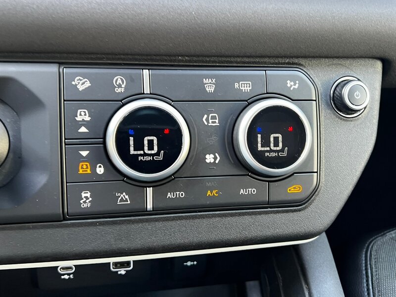 Used 2020 Land Rover Defender 110 First Edition AWD/4WD image 36