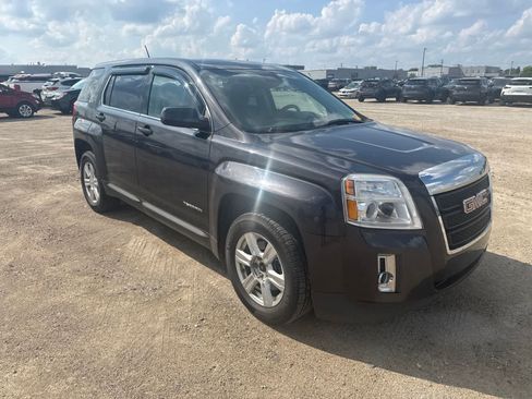 Used 2014 GMC Terrain SLE FWD image 4