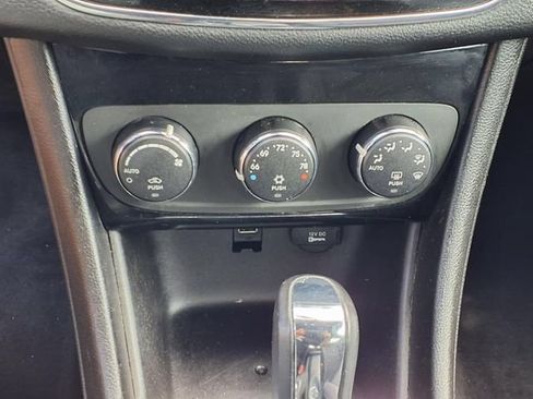 Used 2013 Chrysler 200 Touring w/ S Exterior Appearance Pkg FWD image 12