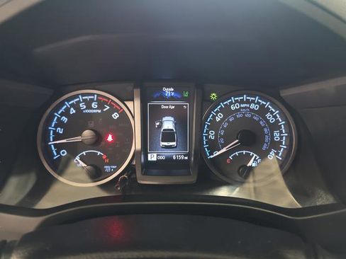 Used 2023 Toyota Tacoma TRD Off-Road image 17