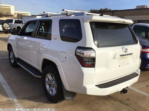 Used 2017 Toyota 4Runner SR5 Premium image 6