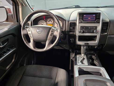 Used 2015 Nissan Titan PRO-4X AWD/4WD image 9
