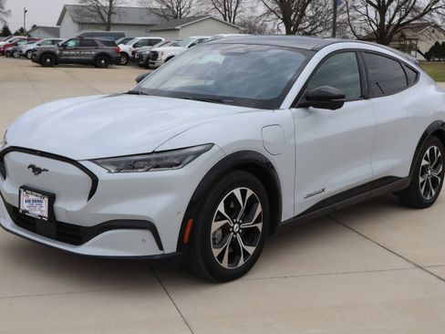 Used 2023 Ford Mustang Mach-E Premium image 2