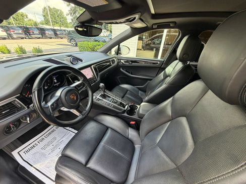 Used 2018 Porsche Macan Sport Edition AWD/4WD image 21
