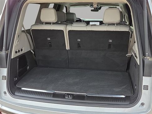 Used 2023 Jeep Grand Wagoneer Series II w/ Premium Group II image 9